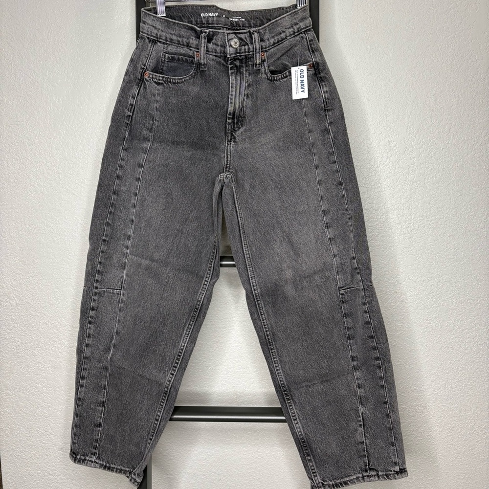 Old Navy Women’s Gray Wash Jeans Size 2 NWT Trendy Everyday Denim – Make Offer!